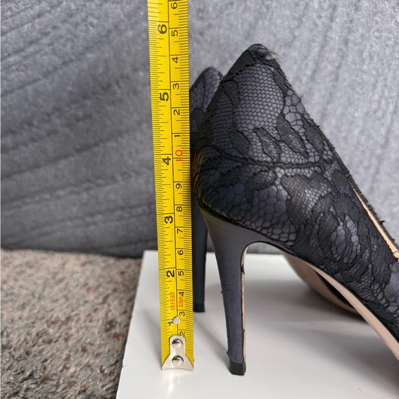 Valentino Garavani Black Lace Slip On Pointed Toe Heels Pumps Shoes Size 37 - Picture 17 of 17